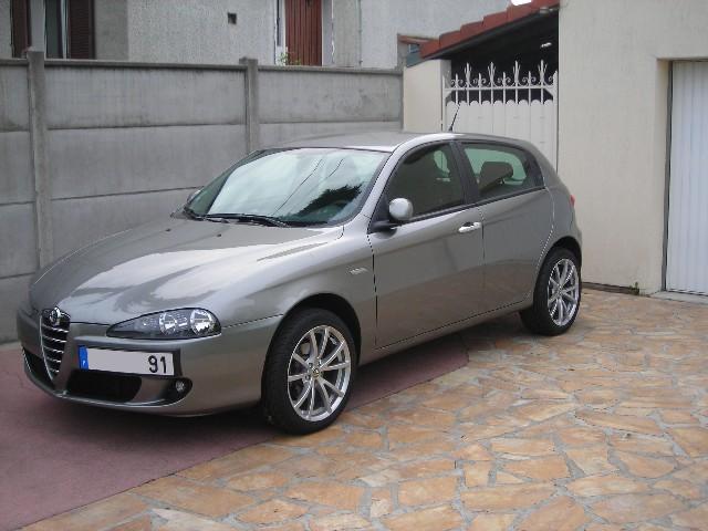 Alfa Romo 147 Phase II JTD-M 120 Gris Stromboli Jantes Ti