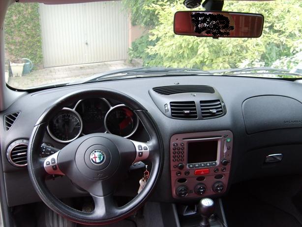 Meniac interior