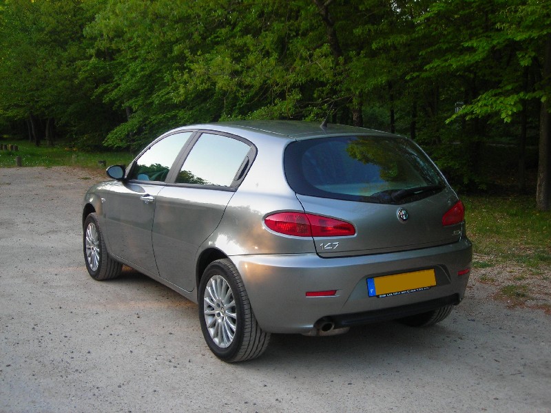 Alfa Romo 147 Phase II JTD-M 120 Gris Stromboli